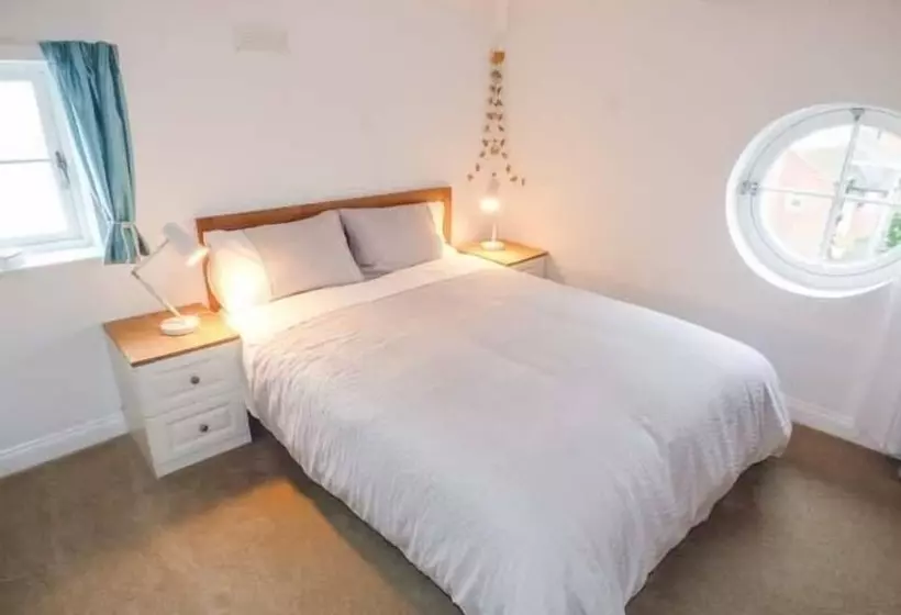 Old Church Coach House