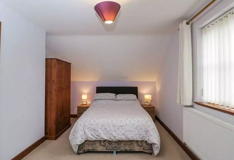 Penrose Cottage