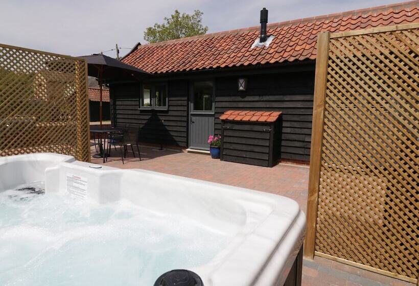 Whitehands Farm Barn