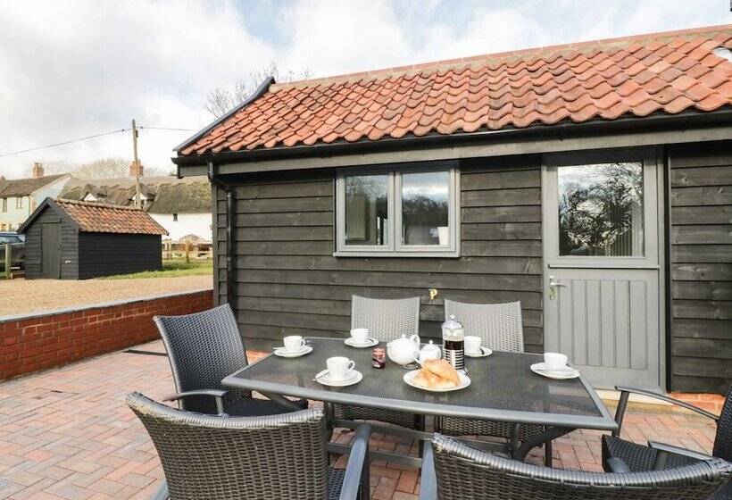 Whitehands Farm Barn