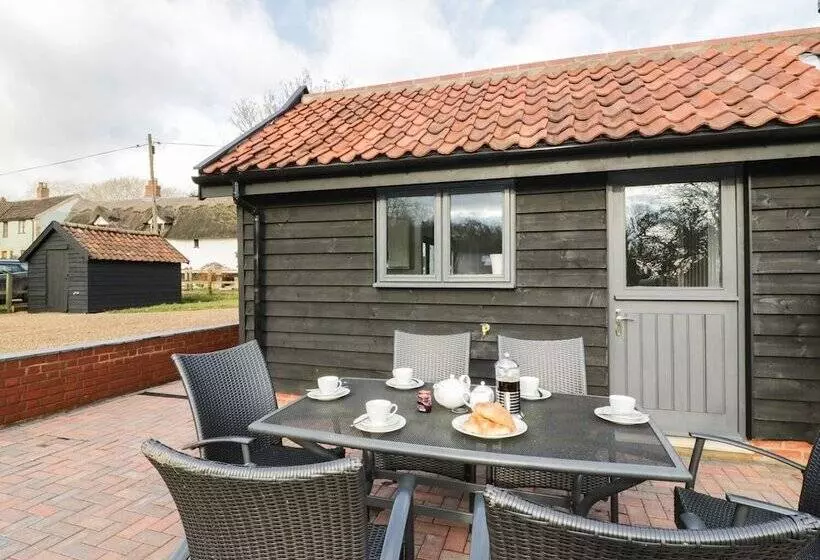 Whitehands Farm Barn