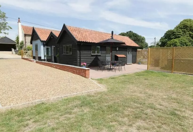 Whitehands Farm Barn