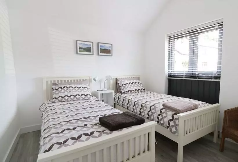 Whitehands Farm Barn