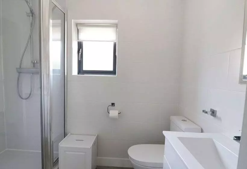 Whitehands Farm Barn