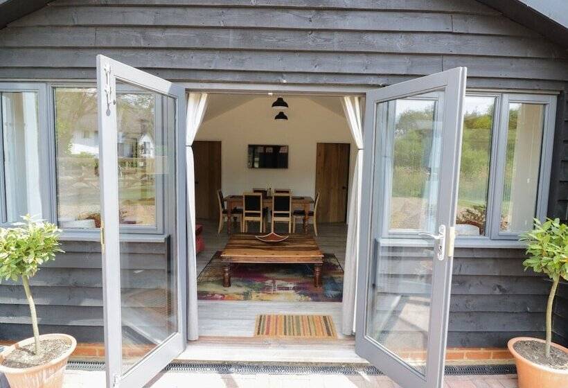 Whitehands Farm Barn