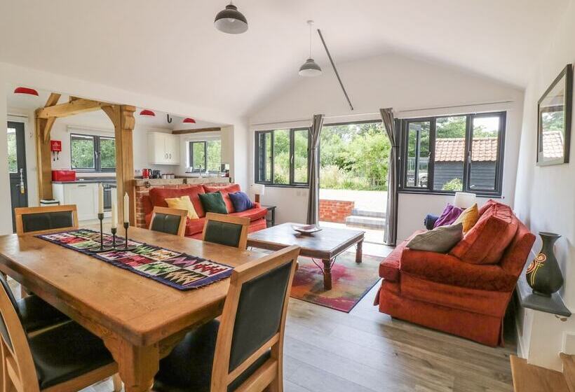 Whitehands Farm Barn