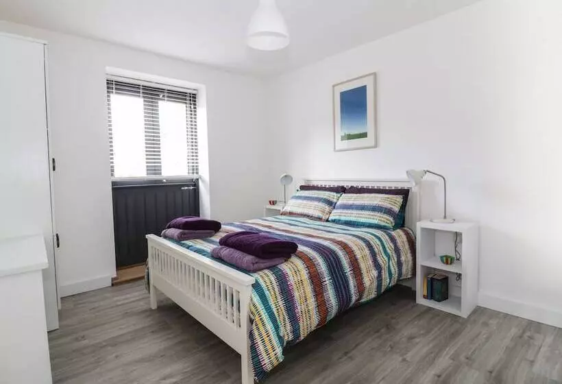 Whitehands Farm Barn