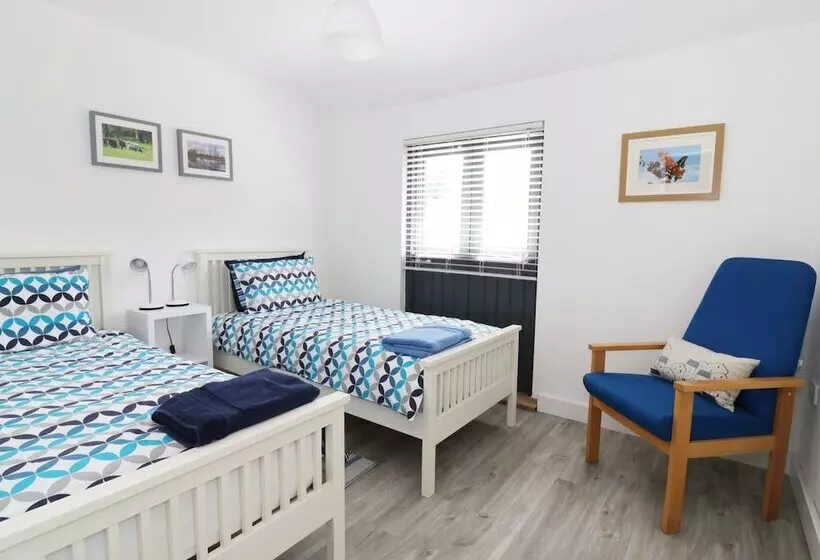 Whitehands Farm Barn