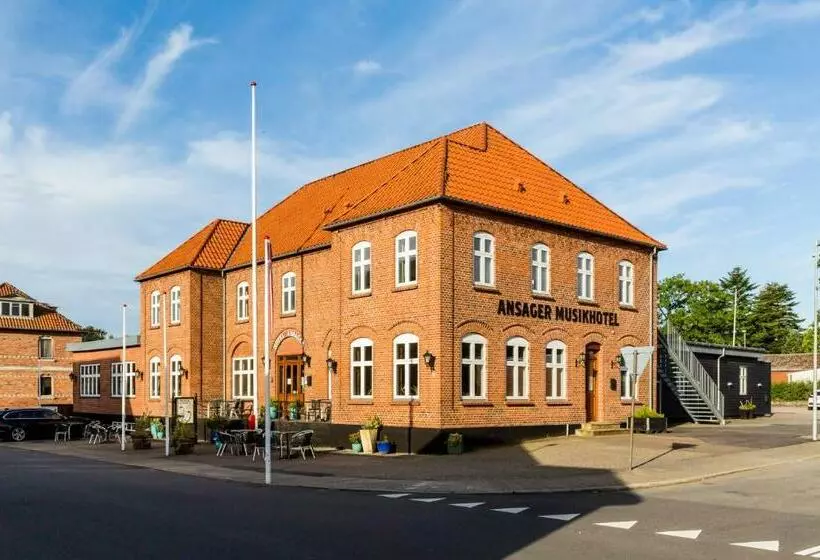 Ansager Hotel Og Hytteby