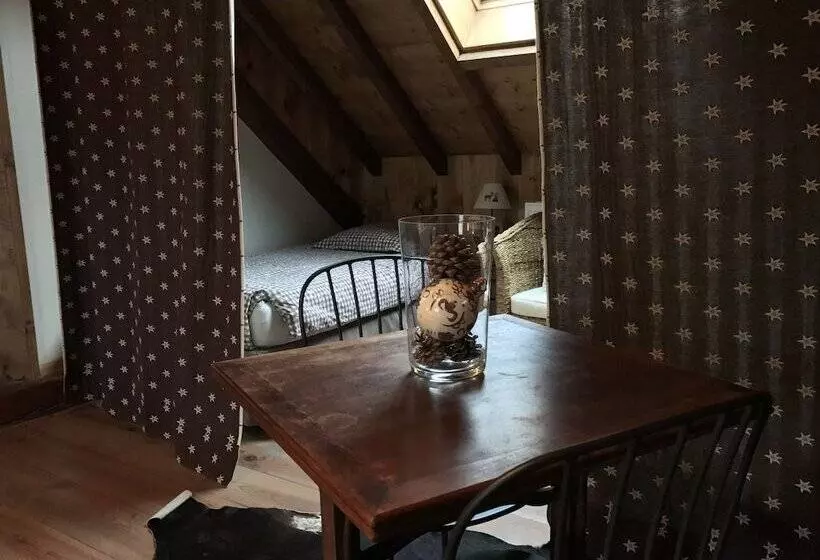 ベッドアンドブレックファースト Chambres D Hôtes   La Clé Des Bois