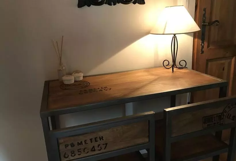 ベッドアンドブレックファースト Chambres D Hôtes   La Clé Des Bois