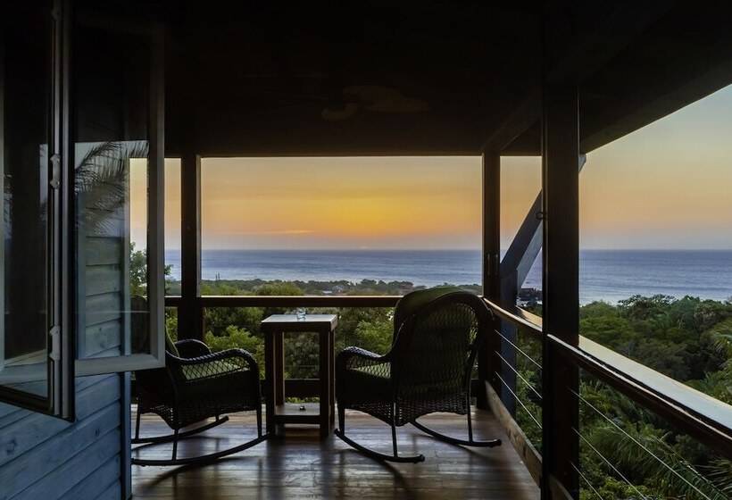 تختخواب و صبحانه West End Breeze