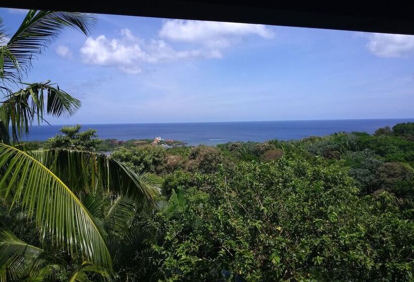 تختخواب و صبحانه West End Breeze