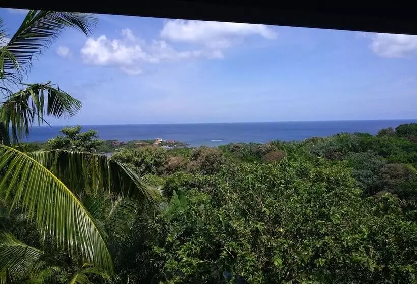 تختخواب و صبحانه West End Breeze