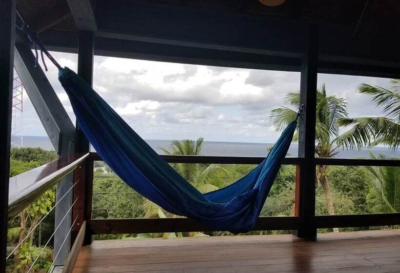 تختخواب و صبحانه West End Breeze