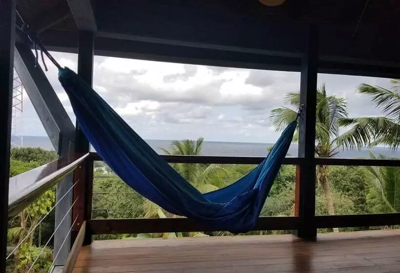 تختخواب و صبحانه West End Breeze