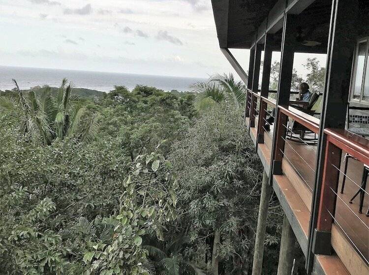 تختخواب و صبحانه West End Breeze