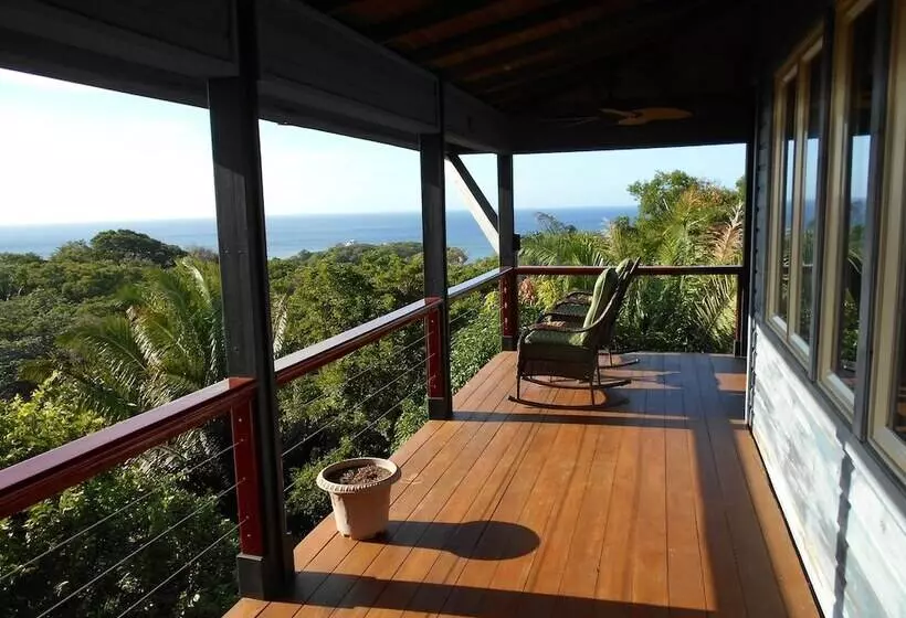 تختخواب و صبحانه West End Breeze