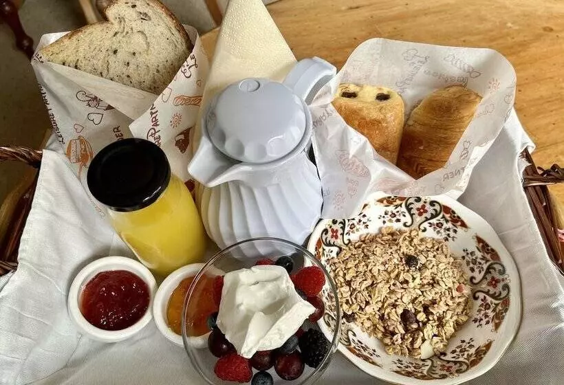 Castleview Bed & Breakfast