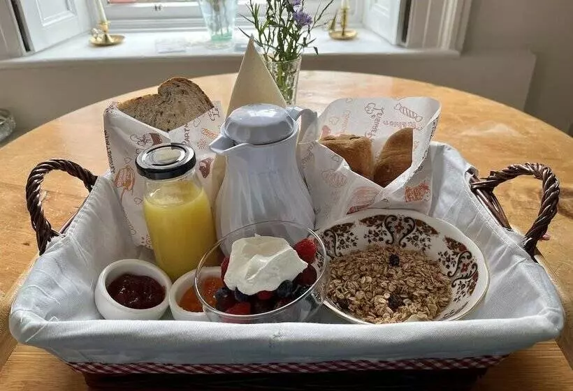 Castleview Bed & Breakfast