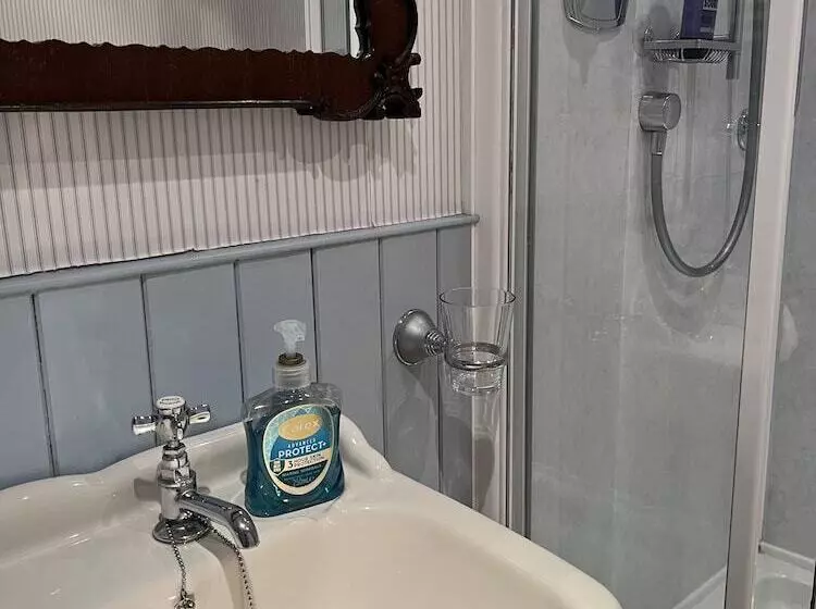 Castleview Bed & Breakfast