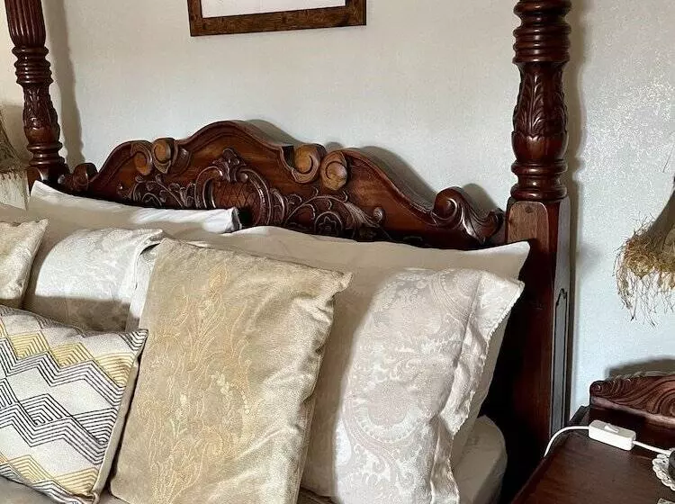 Castleview Bed & Breakfast