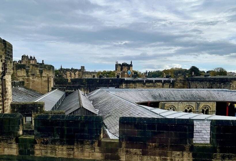 Castleview Bed & Breakfast