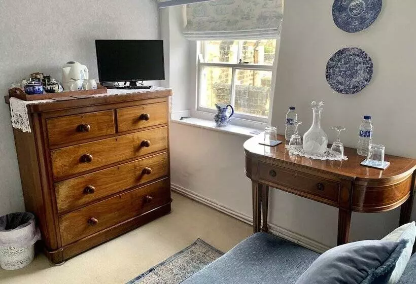 Castleview Bed & Breakfast