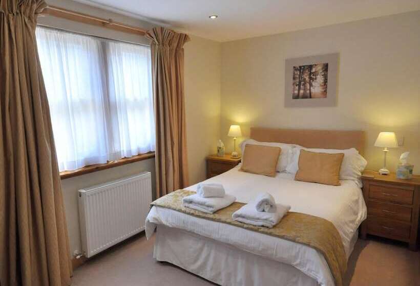 Chapel Of Barras Farm Bed & Breakfast