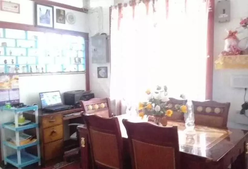 Hostal Los Primos Hostel