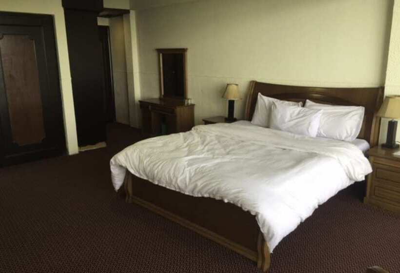 هتل Daisy Dot Murree