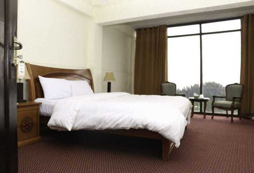 هتل Daisy Dot Murree