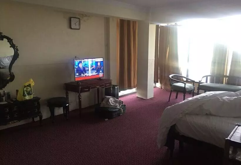 هتل Daisy Dot Murree