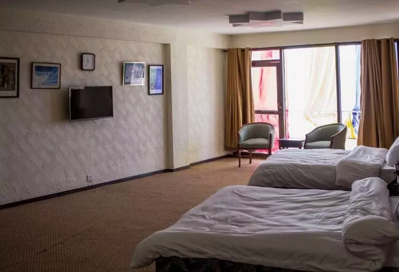 هتل Daisy Dot Murree