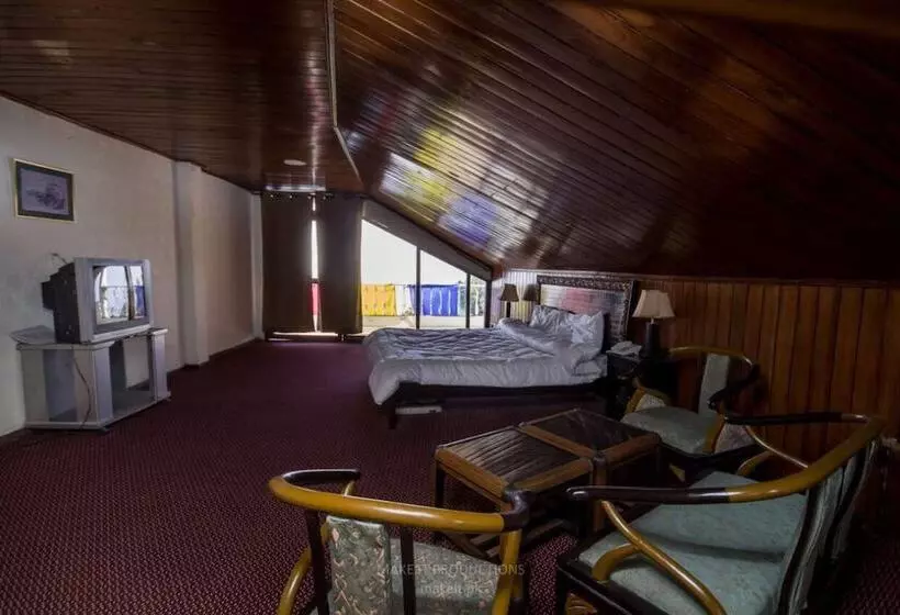 هتل Daisy Dot Murree