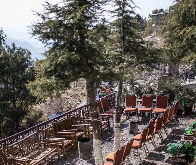 هتل Daisy Dot Murree