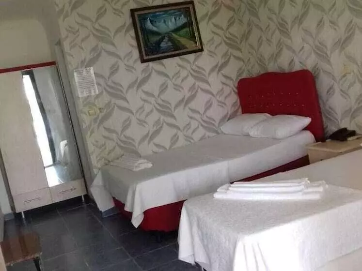 Hotelli Grand Ada Family