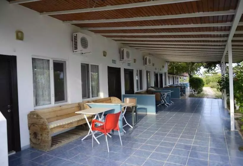 Hotelli Grand Ada Family