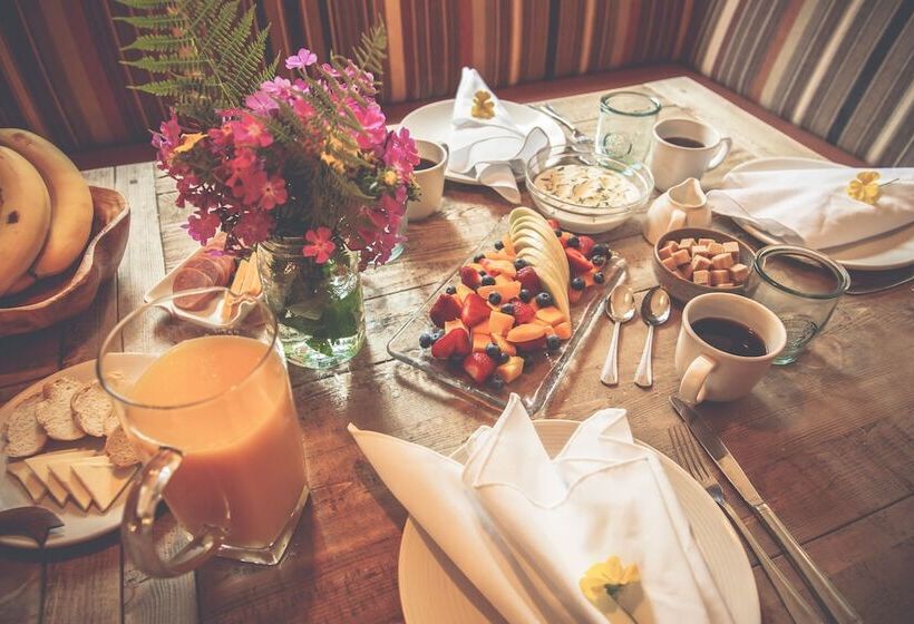 ホテル Skeena Spey Riverside Wilderness & Lodge