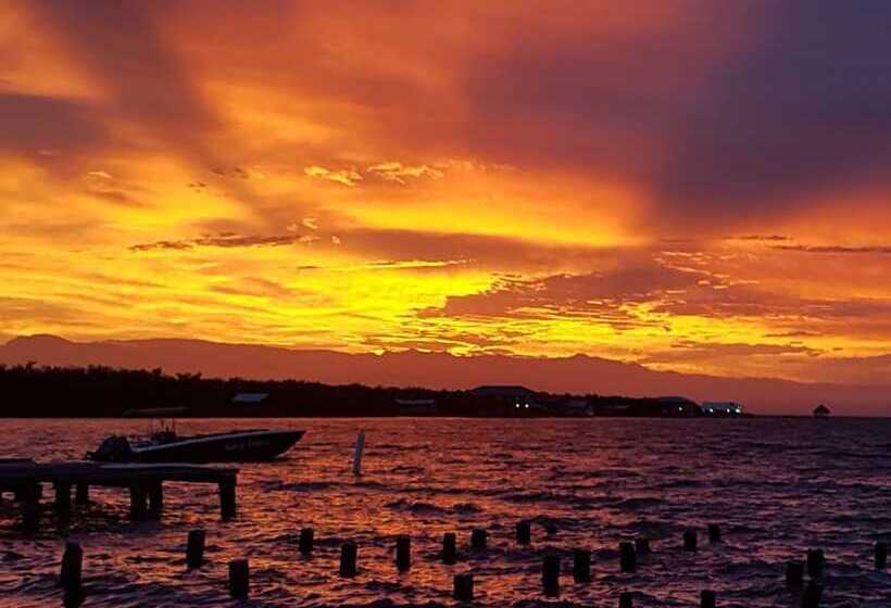 Karma On The Water Hostel