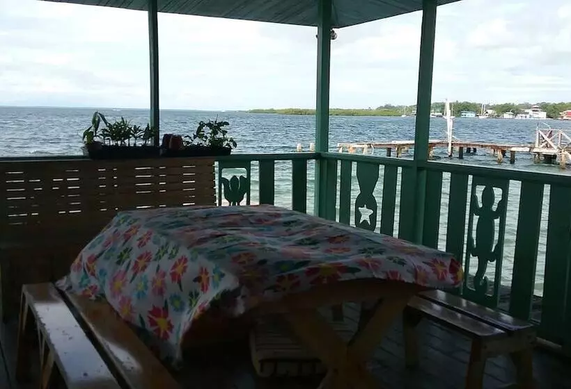 Karma On The Water   Hostel