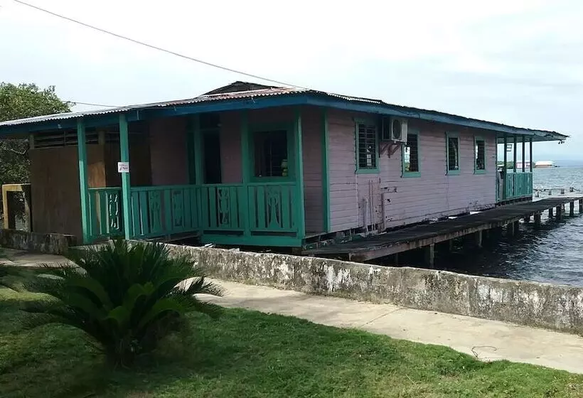 Karma On The Water   Hostel