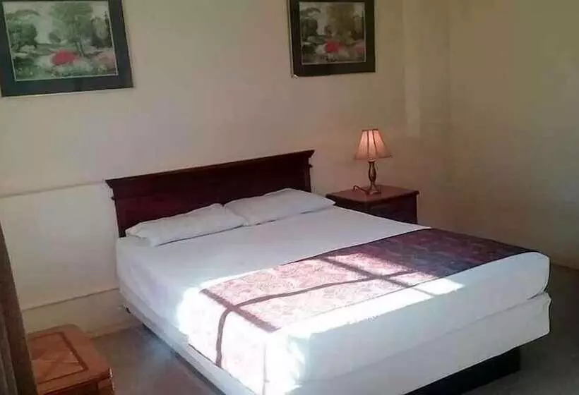 Motelli Country Inn Llc