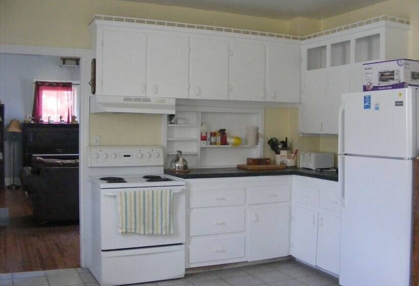 פנסיון Elevate Rooms At 66 Montague