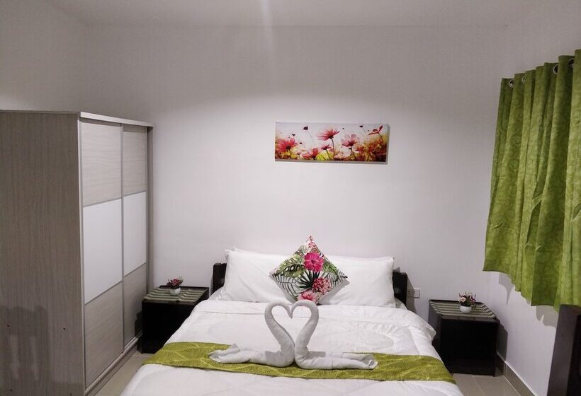 Pension Spacious Private Apartment At Laorenza Residences