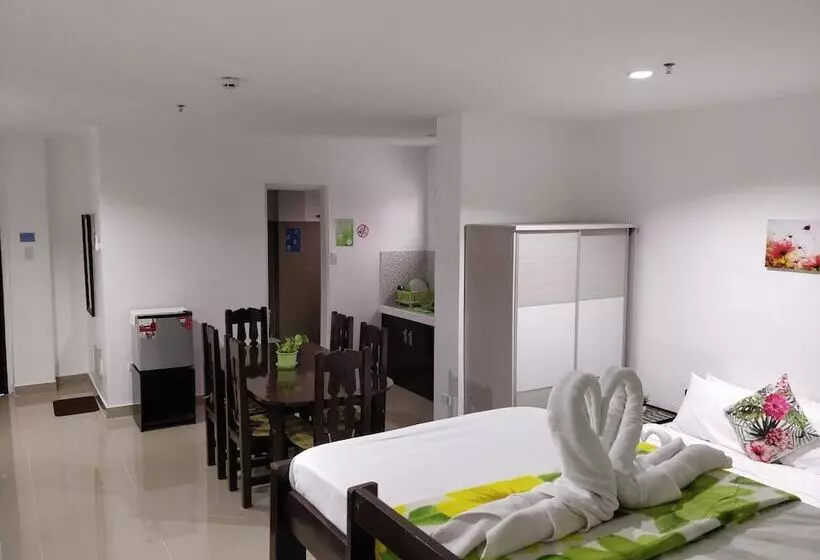 ペンション Spacious Private Apartment At Laorenza Residences