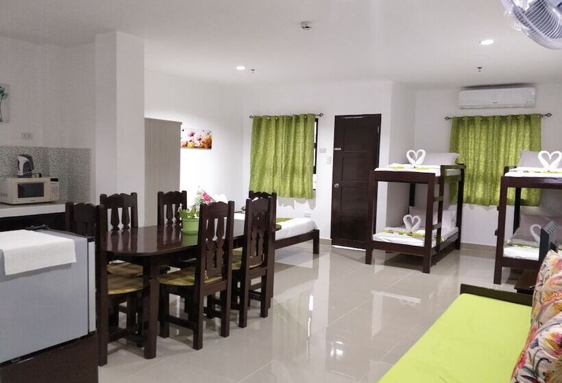 Pension Spacious Private Apartment At Laorenza Residences
