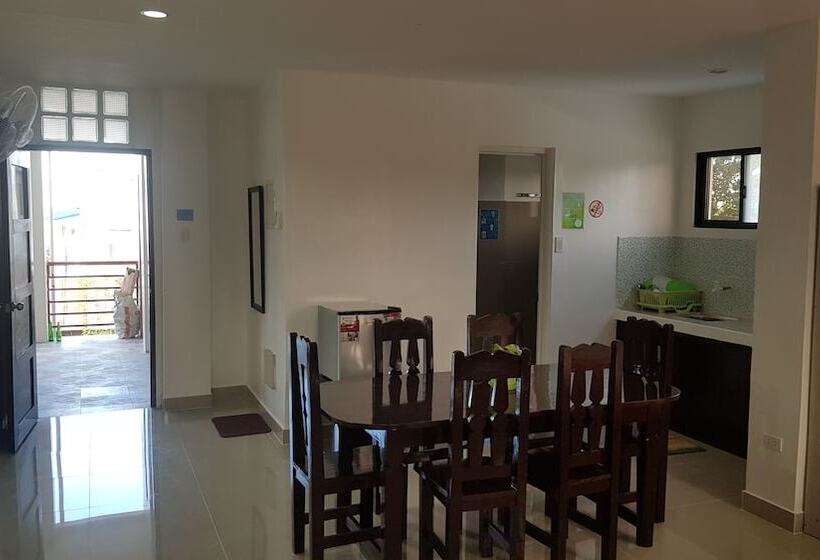 Pension Spacious Private Apartment At Laorenza Residences