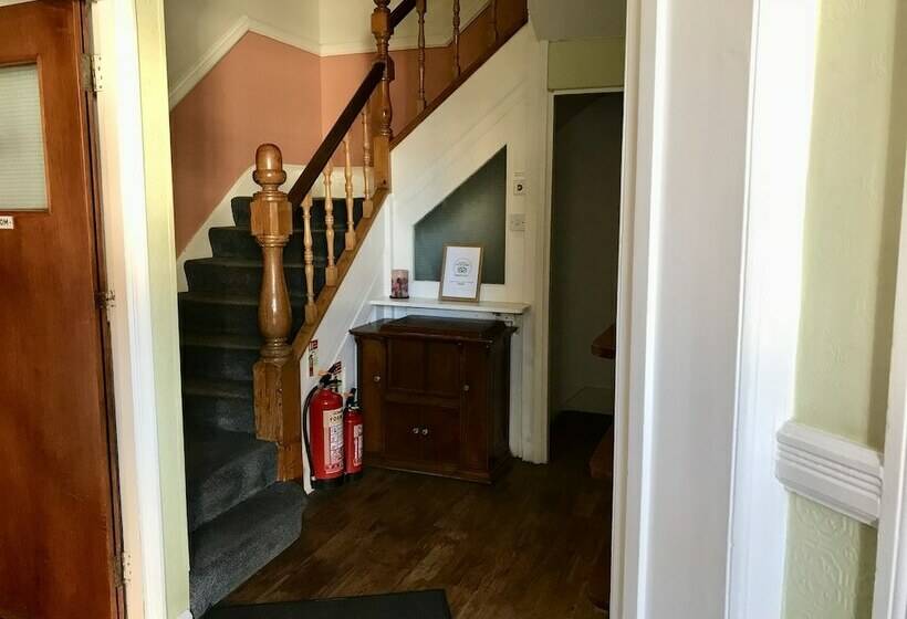 膳宿费 Sunny Lodge Guest House