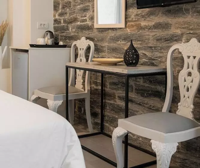 ペンション Vourkari Village